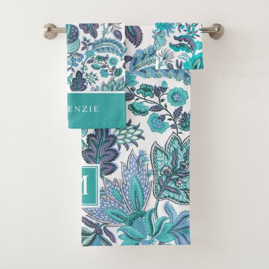Blue Boho  Floral Monogram Bad Handdoek (Insitu)