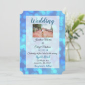 Blue Bokeh foto bruiloft uitnodigingen (Staand voorkant)