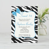 Blue Bow et Zebra Sweet 16 Invitation d'anniversai (Debout devant)