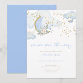 Blue Boy We Are Over the Moon Baby shower Invite Kaart (Voorkant / Achterkant)