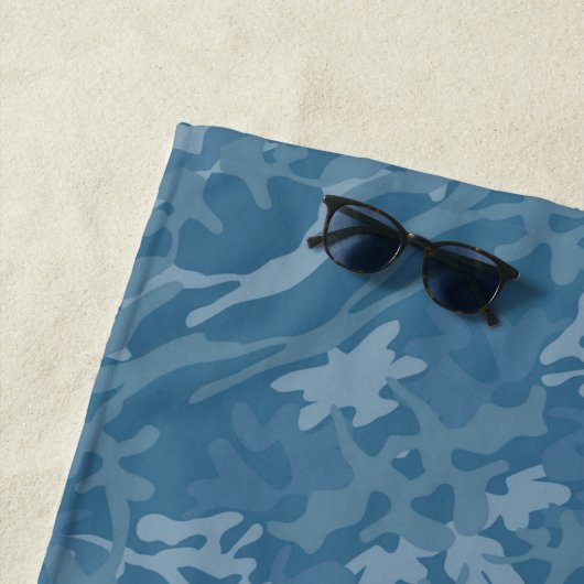 Blue Camouflage Pattern Strandlaken (In situ)