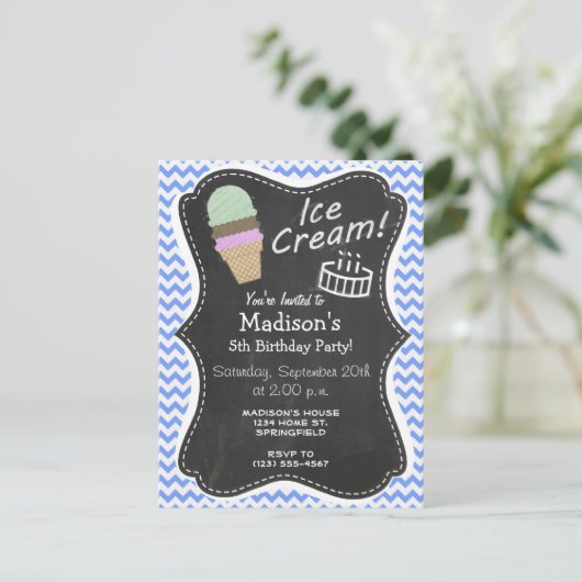Blue Chevron Pattern; Ice Cream Cone Uitnodiging Briefkaart (Staand voorkant)