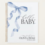 Blue Coquette Bow Girl Baby Gift Ma première année<br><div class="desc">Élevez votre baby shower avec ce Décor de la Coquette Blue Bow Party! Ce design intemporel ajoute une touche d'élégance et de charme à tout événement, avec un arc magnifiquement ouvragé orné de délicates teintes bleues. Cette collection impressionne vos invités et crée des souvenirs durables et est parfaite pour ajouter...</div>