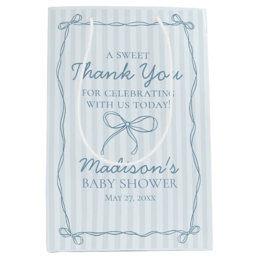 Blue Coquette Bow Pastel Gestreept Baby shower Fav Medium Cadeauzakje (Voorkant)