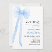Blue Coquette Bow Verjaardag Uitnodiging (Voorkant)