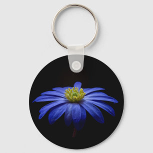 Blue Daisy Gerbera Flower op een zwarte achtergron Sleutelhanger