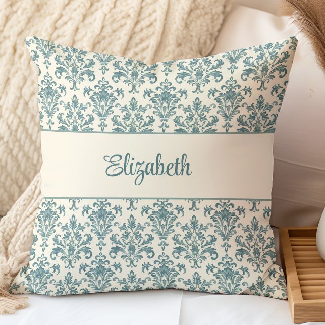 Blue en Cream  Damask Kussen (Blue and Cream Vintage Damask Throw Pillow in a neutral boho bedroom.)