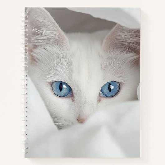 Blue-Eyed White Cat Notebook Notitieboek (Voorkant)