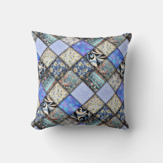 Blue Faux Patchwork Quilting Pattern Kussen