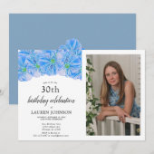Blue Floral Adulte Anniversaire Photo Invitation (Devant / Derrière)