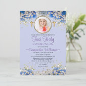 Blue Floral Daisy Photo First Communion Invitation (Debout devant)