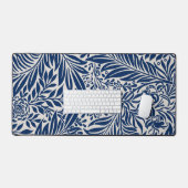 blue floral pattern with diverse leaves & blossoms (Clavier et souris)