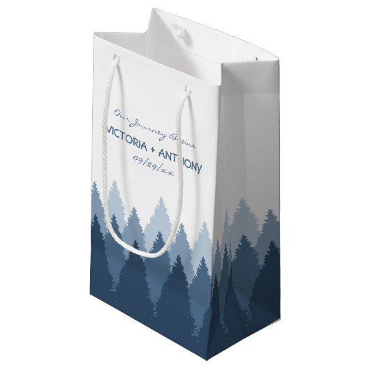 Blue Forest Range Woodland bruiloft Klein Cadeauzakje (Voorkant Gekanteld)