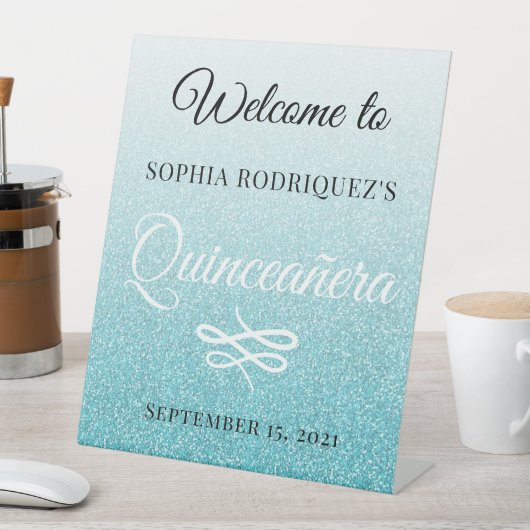 Blue Glitter Quinceañera 15th Birthday Welcome Reclamebord Met Voetstuk (Insitu)