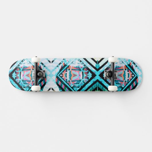Blue Graffiti Patch Skateboard (Horizontaal)