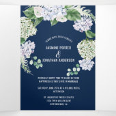 Blue Green White Hydrangeas op marineverbinding Drieluik Uitnodiging (Binnenkant midden)