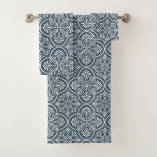 Blue Grey Rococo Baroque Damask Floral Bad Handdoek