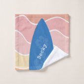 Blue Hawaii Surfboard on Pastel Waves Bad Handdoek (Wasdoekje)
