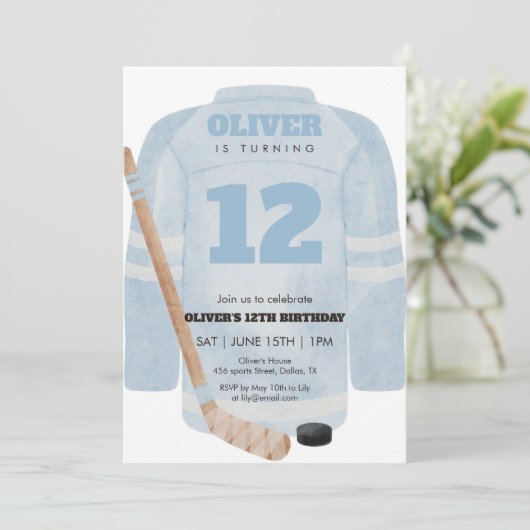 Blue Hockey Jersey Birthday Invitation (Debout devant)