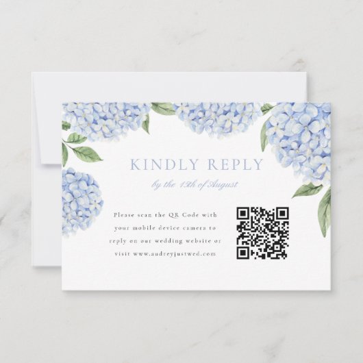 Blue Hydrangea Border Modern QR Code Huwelijksantw RSVP Kaartje (Voorkant)