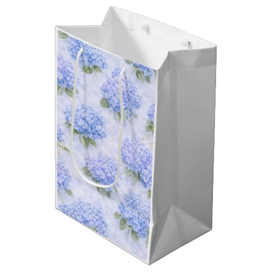 Blue Hydrangea Floral Medium Gift Bag Cadeauzakje (Voorkant Gekanteld)