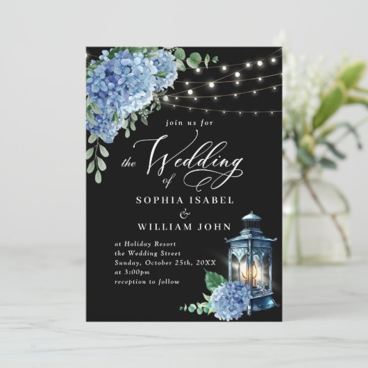 Blue Hydrangea Lantern Black Background Wedding Kaart (Staand voorkant)