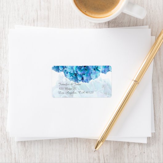 Blue Hydrangea Mariage Adresse de retour Étiquette (En situation)