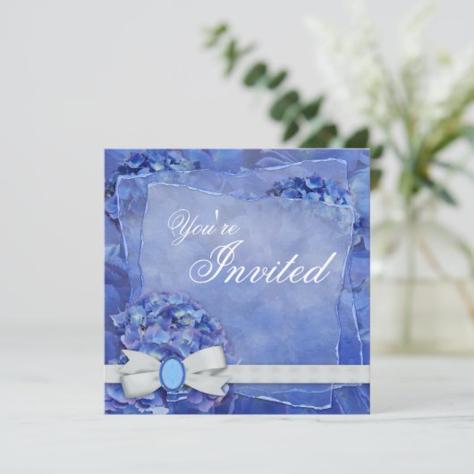 Blue Hydrangea Party Invitation Modèle (Debout devant)