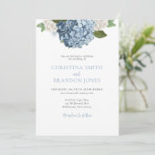 Blue Hydrangea Wedding Invitations (Debout devant)