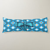 Blue Ikat Diamonds Pattern and Blue Bow Custom Lichaamskussen (Voorkant)