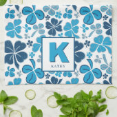 Blue Lucky Shamrock Clover Pattern Monogrammed Theedoek (Gevouwen)