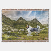 Blue Merle Collie Herding Sheep - Gepersonaliseerd Deken (Voorkant)