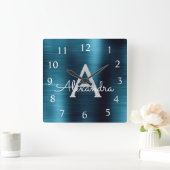Blue Modern Elegant Metallic Monogram Naam Vierkante Klok (Huis)