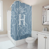 Blue Modern Elegant Wildflower Monogram Name Douchegordijn (In situ)