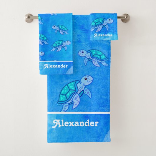 Blue Monogrammed Name under the zee Turtle Bad Handdoek (Insitu)
