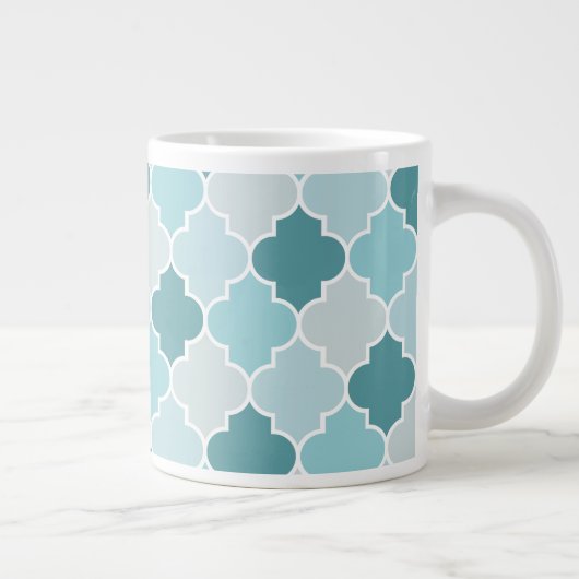 Blue Moroccan Trellis, Latticework, Quatrefoil Extra Grote Beker (Rechts)