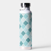 Blue Moroccan Trellis, Latticework, Quatrefoil Waterfles (Rechts)