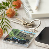 Blue Motorbike in Ancient Valbonne Frankrijk Sleutelhanger (Voorkant Rechts)
