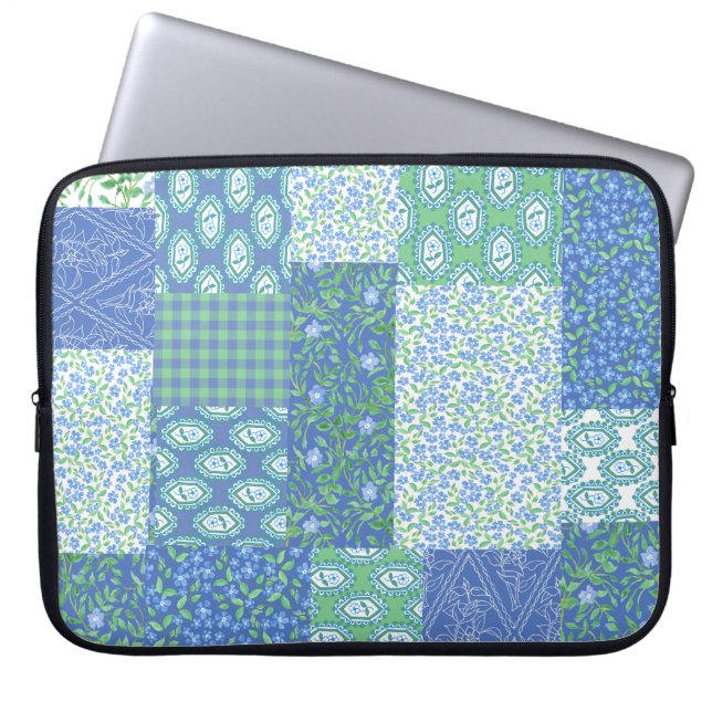 Blue Periwinkle Floral Boho Faux Patchwork Patroon Laptop Sleeve (Voorkant)