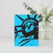 Blue Pop Art Statue de Liberty Carte postale (Debout devant)