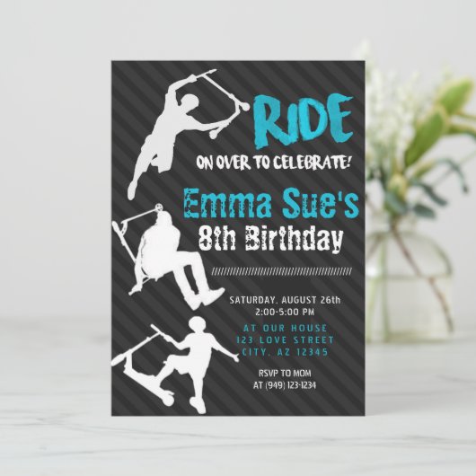 Blue Scooter Schaats Park Party Birthday Kaart (Staand voorkant)