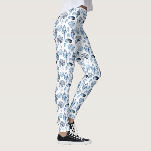 Blue Seashells Pattern op White Leggings (Rechts)