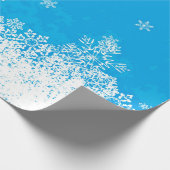 Blue Sky en Falling Snow Christmas Wrapping Paper Cadeaupapier (Hoek)