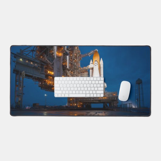 Blue Sky for Space Shuttle Atlantis Launch (Clavier et souris)