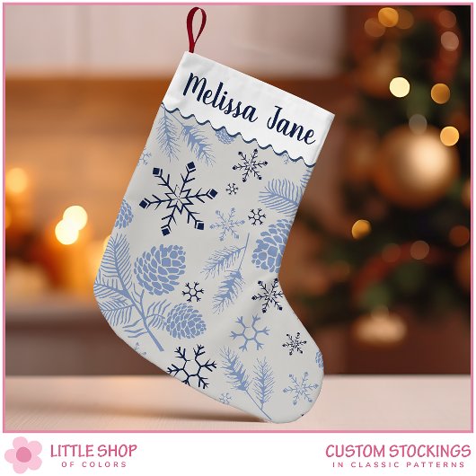 Blue Snowflakes Pinecones Monogram Kleine Kerstsok