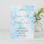 Blue Snows Nuage Mariage Invitations (Debout devant)
