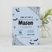Blue Spider Web Halloween Invitation d'anniversair (Debout devant)