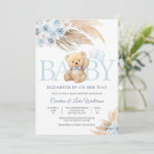 Blue Teddy Bear Baby Shower Invitation (Debout devant)