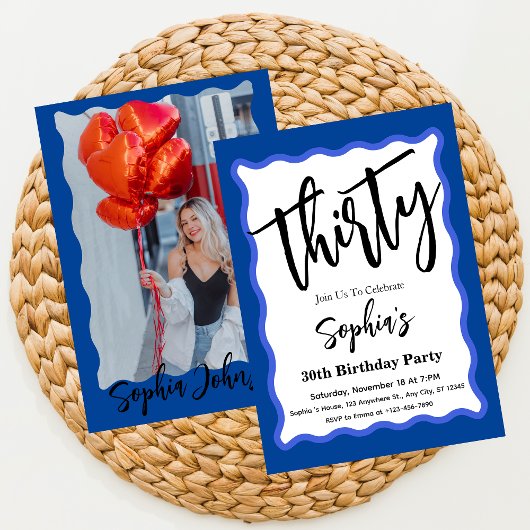 Blue Wave Curve Modern Script 30e verjaardagsfeest Kaart