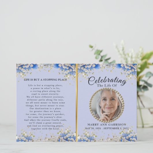 Blue White Daisy Celebration of Life Programme (Debout devant)